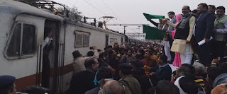 दयोदय एक्सप्रेस को इंद्रगढ सुमेरगंजमंडी स्टेशन ठहराव