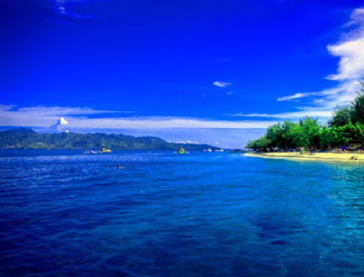 gambar pantai senggigi lombok