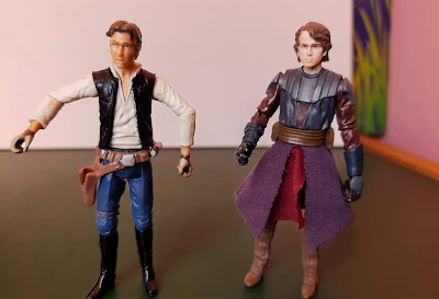 Bonecos Figuras de ação articuladas em 7 pontos do Han Solo 2007 LFL / Hasbro  e  em 8 pontos Anakin Skywalker  2011 LFL /Hasbro  9,5cm de altura R$ 20,00 cada
