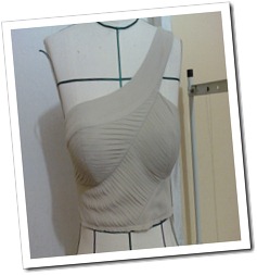 Busto drapeado -frente