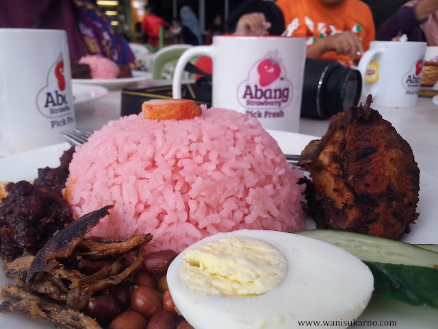 nasi lemak strawberry cameron highlands