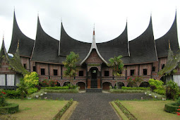 Gambar Rumah Adat Sumatera Barat