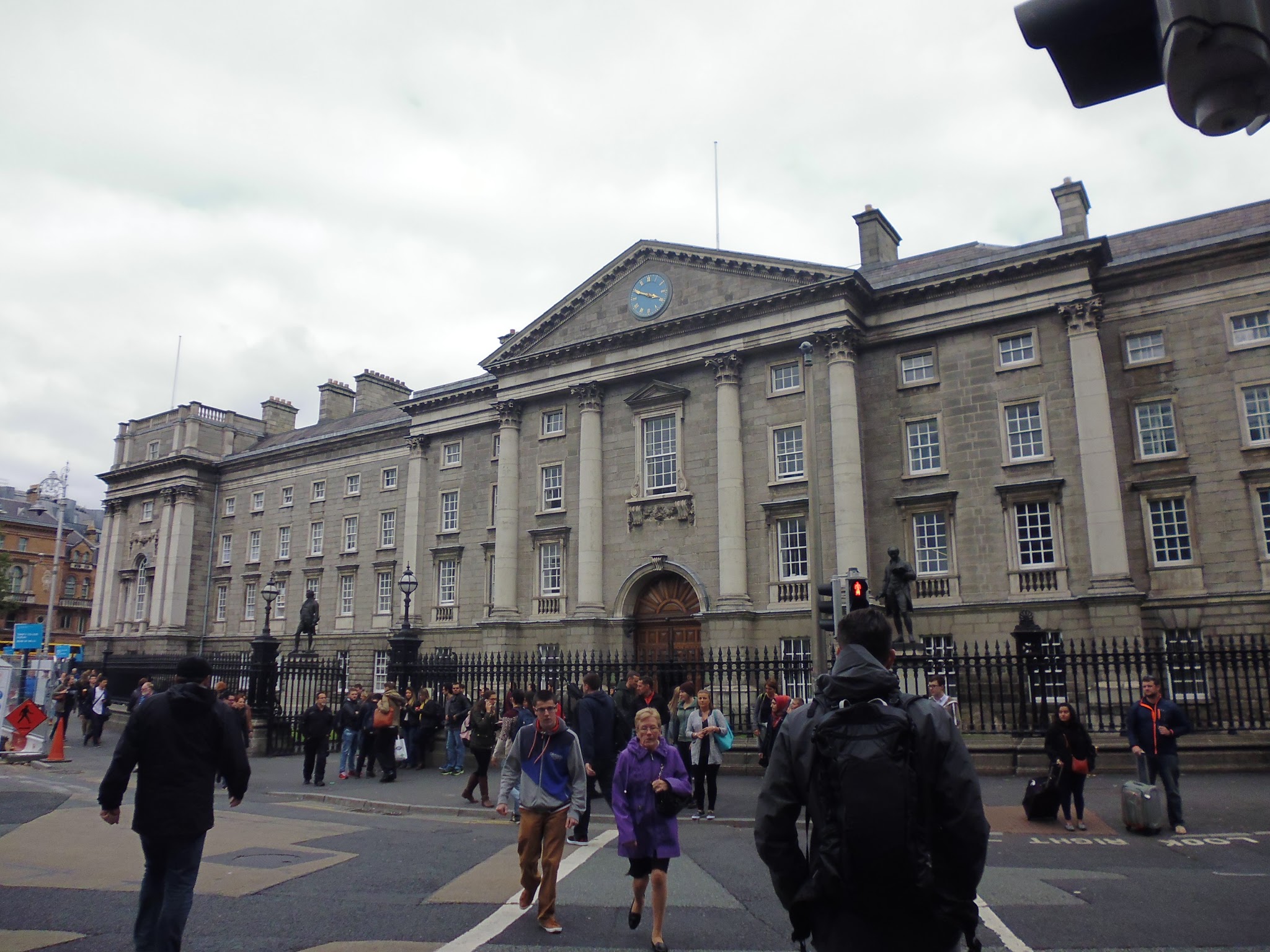 Trinity College en Dublín (Irlanda) (@mibaulviajero)