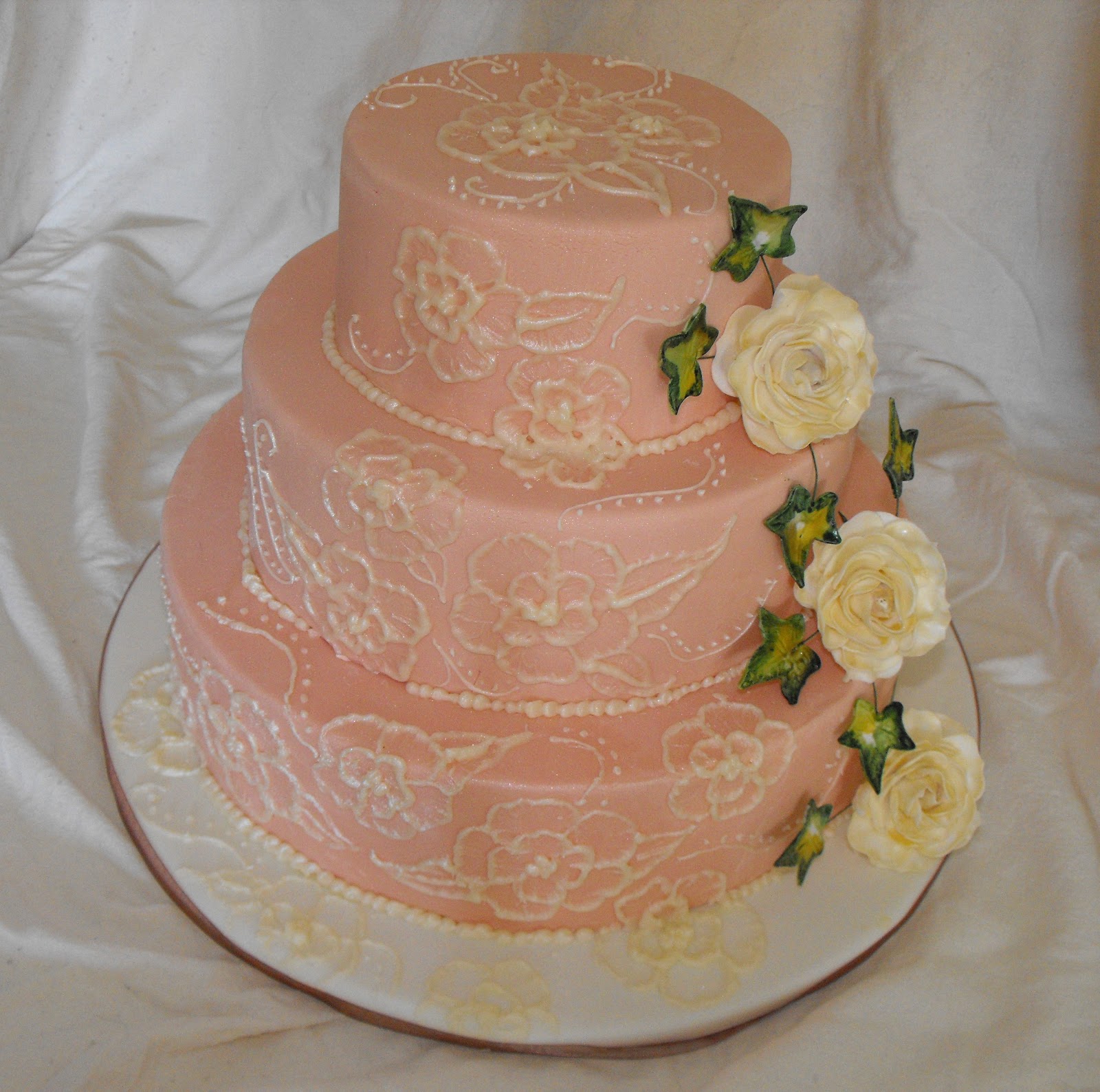 Caroline's Cake Craft : Vintage Style Wedding Cake