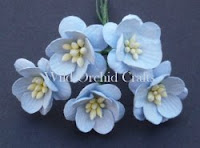 https://scrapkowo.pl/shop,mkx-059-kwiaty-wisni-odcien-niebieski-blue-5szt-,4841.html