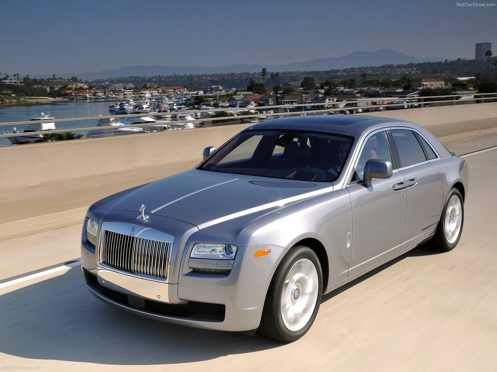 Hình ảnh xe siêu sang Rolls-Royce Ghost 2010 & nội ngoại thất