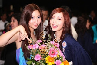 Super Graduation Photos with My sister