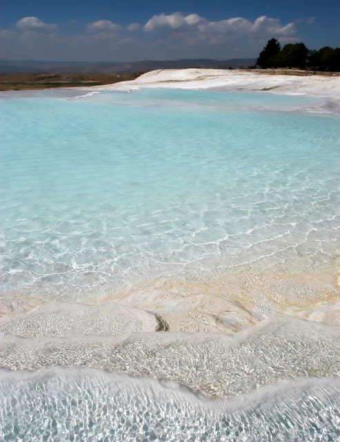 Natural-Springs-and-Limestone-Cliffs-of-Pamukkale-Turkey-3