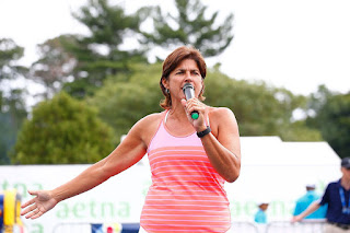 Conchita Martinez Ex Girlfriend Gigi Fernandez Talking To The Audience 