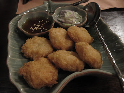 Bangkok, Baan Khanitha, prawn cakes