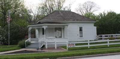 Photo of John Wayne's birthplace, Winterset, Iowa.