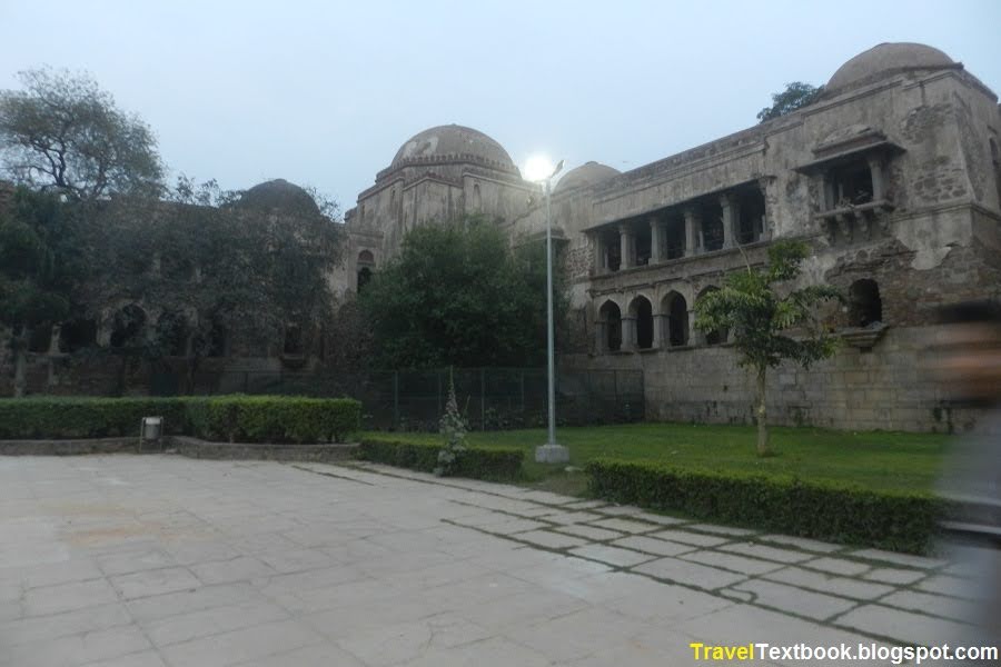 Hauz Khas Lake