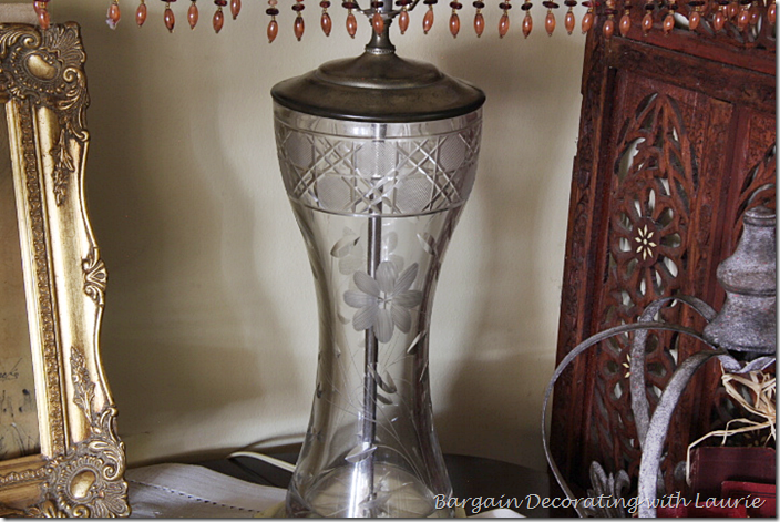 TABLE LAMP