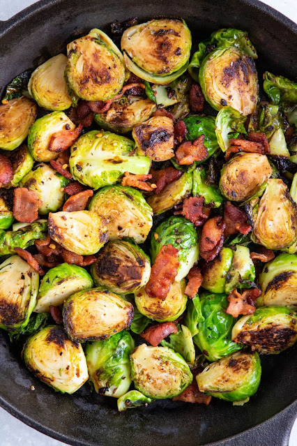 Christmas dinner ideas, Christmas Dinner Menu Ideas 2022,  Christmas dinner, Christmas dinner recipes, Christmas party, Christmas party foods, dinner ideas, dinner menu, MAPLE BACON BRUSSELS SPROUTS