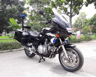 Yamaha XJ900 Diversion PATWAL th. 2002