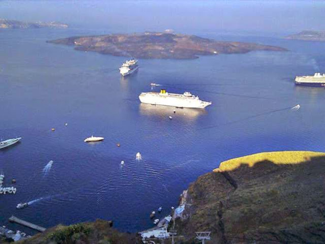 Santorini Adası