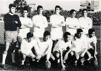 SEVILLA C. F. - Sevilla, España - Temporada 1968-69 - Rodri, Chacón, Costa, Toni, Hita, Santos; Lora, Bergara, Eloy II, Berruezo y Lebrón - REAL OVIEDO 3 (Quirós, Sistiaga, Galán) SEVILLA C. F. 0 - 22/12/1968 - Liga de 2ª División, jornada 15 - Oviedo, Asturias, España, estadio Carlos Tartiere - El Sevilla fue Campeón de la Liga de 2ª y subió a 1ª, con Juan Arza de entrenador