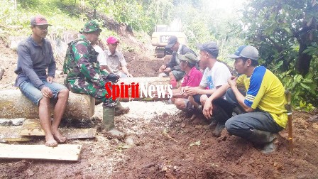 Program Pra  TMMD, Menjadikan Prajurit Kodim Sinjai dan Masyarakat Semakin Harmonis 