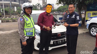 Pengemudi Mobilio Strobo Yang Pernah Viral Di Sosmed, Akhirnya Kena Tilang Polisi