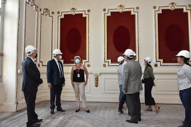 Governador em exercício da Paraíba inspeciona reforma do Palácio da Justiça