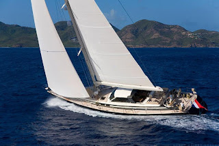 Charter yacht ICARUS with ParadiseConnections.com