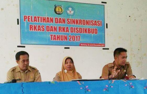 Disdikbud Selayar, Latih Pengelola Sekolah Susun RKAS 