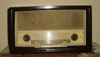  Siapa yang tidak kenal dengan yang namanya radio Mengenang Radio Kuno Yang Antik dan Gamb Mengenang Radio Kuno Yang Antik dan Gambarnya