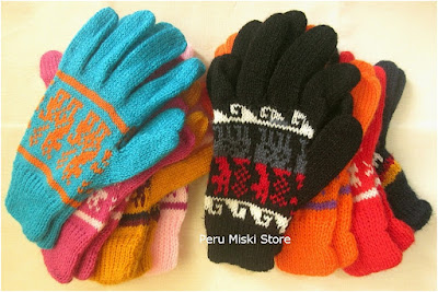 Gloves with Llama design, Alpacryl