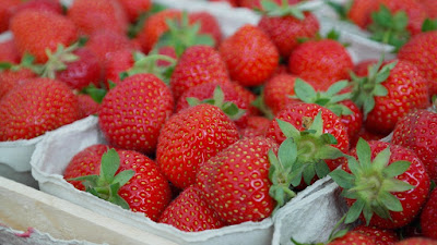 8 reasons to eat more strawberries