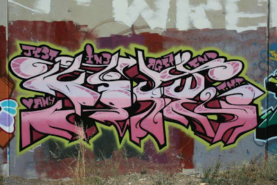 38 Graffiti Unik Keren dan Kreatif 