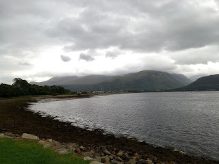 Baai met daarachter Ben Nevis