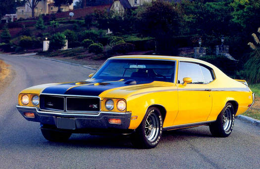 Another view of a Saturn Yellow 1970 GSX