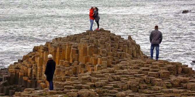 5 Batu Karang Paling Unik Di Dunia