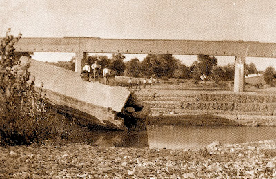 Restos del antiguo puente-sifón y nuevo acueducto (1927)