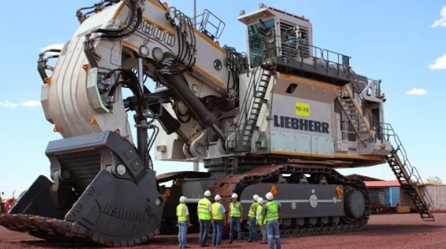 gambar truk bego Liebherr 9800