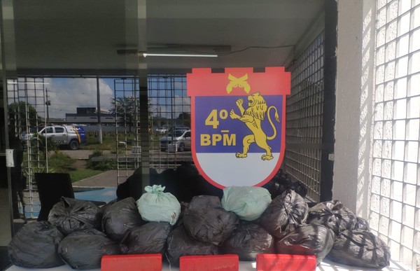 POLÍCIA MILITAR APREENDE 25 KG DE MACONHA NO RESIDENCIAL JARDINS, EM CARUARU
