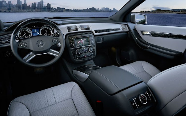 2011 Mercedes-Benz R-Class Interior View