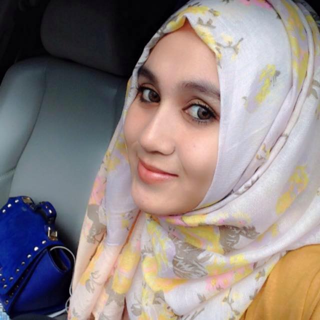 Kumpulan Foto Wanita Cantik Berhijab LIAT AJA