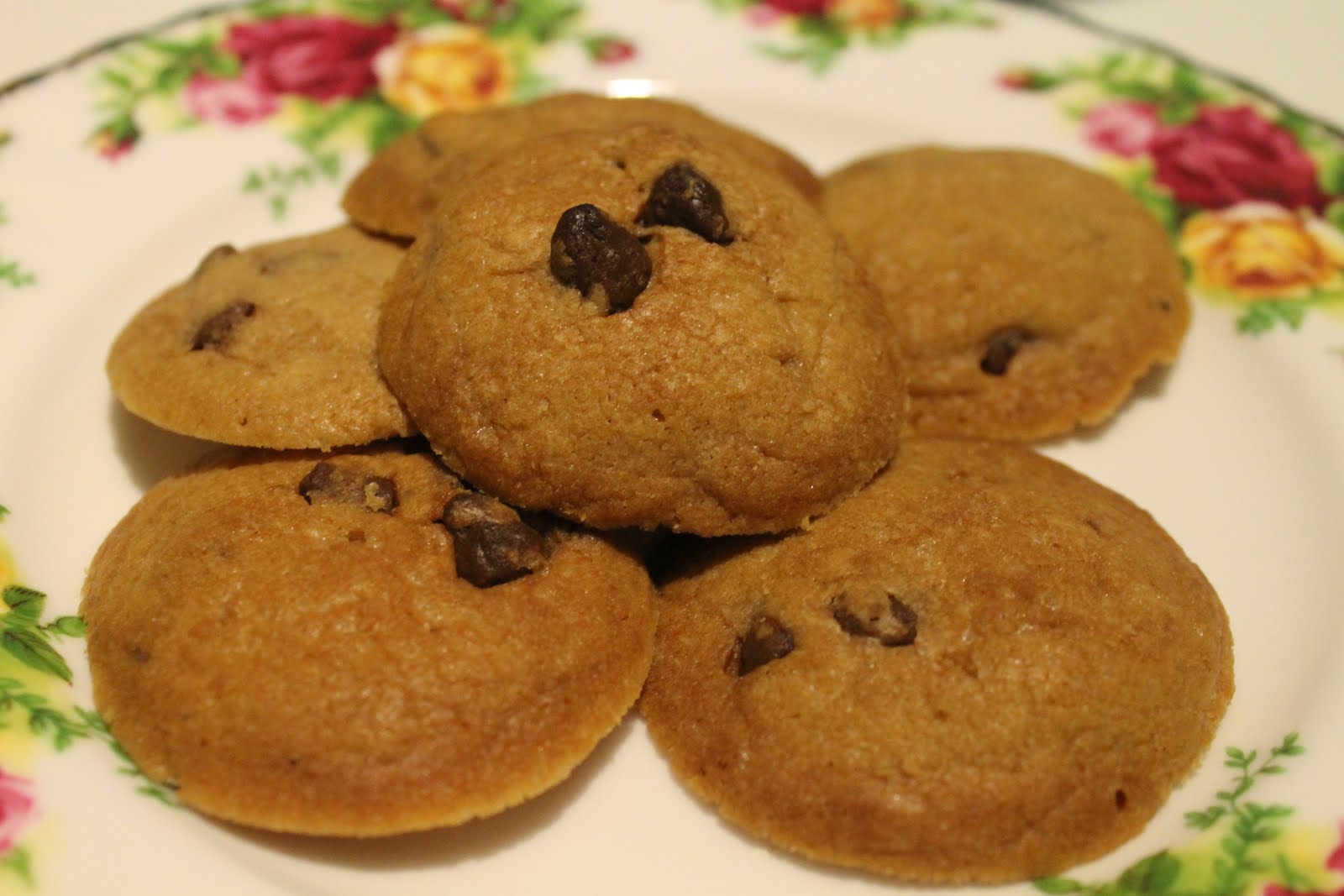 Chocolate Chip Cookies - Azie Kitchen