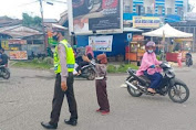 Nayla anak Seorang Polisi Di Bener Meriah, Minta Hadiah Ulang Tahun, Ikut Papa Kerja Sebagai Pengatur Lalulintas