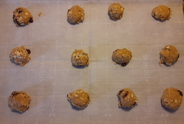 Oatmeal cookies ready for the oven