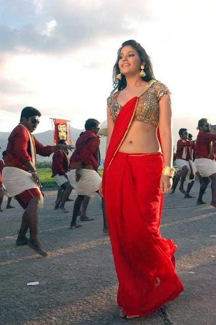 anjali in kalakalappu glamour  images