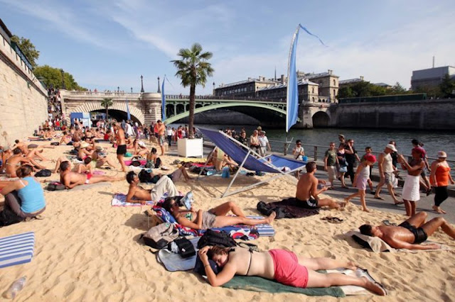 Pantai Yang Rare di Tepi Sungai Paris
