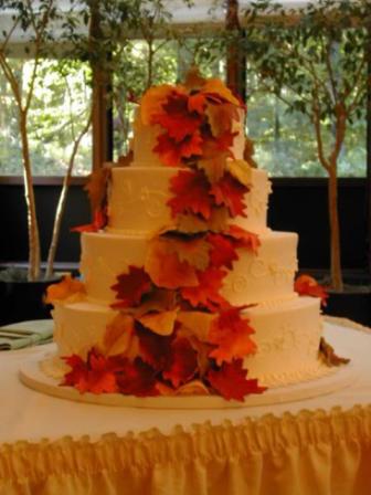 Autumn Wedding Cake Source 4bpblogspotcom 