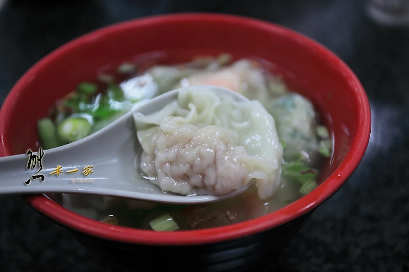 花蓮香扁食炒手｜花蓮中山路美食小吃