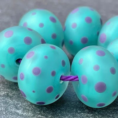 Handmade lampwork glass beads by Laura Sparling