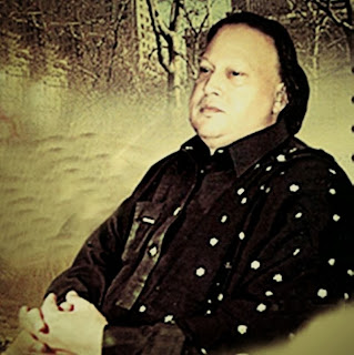 Lyrics Aaj Mil ker Bhi Na Un Se Khuch Baat Ki Nusrat Fateh Ali Khan