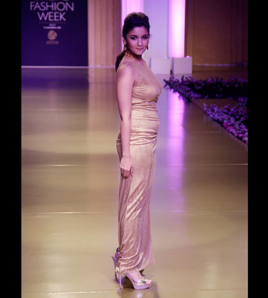 hot alia bhatt walk IBFW 2013