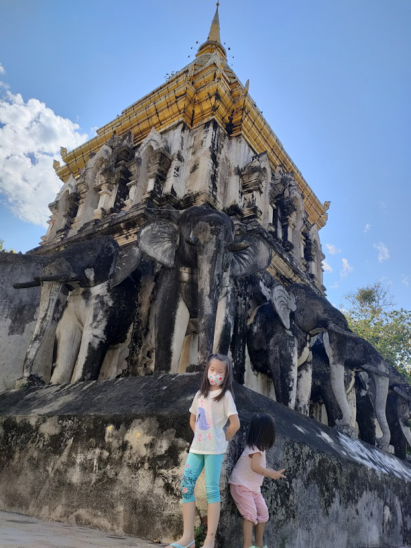 private tours to wat chiang man, wat chiang man, chiang man temple, wat chiang mun, chiang mun temple, chiang mai tour agency, tour agency in chiang mai