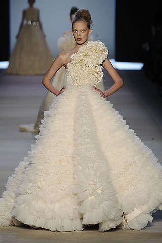 Fashion Runway - Giambattista Valli Spring 2009